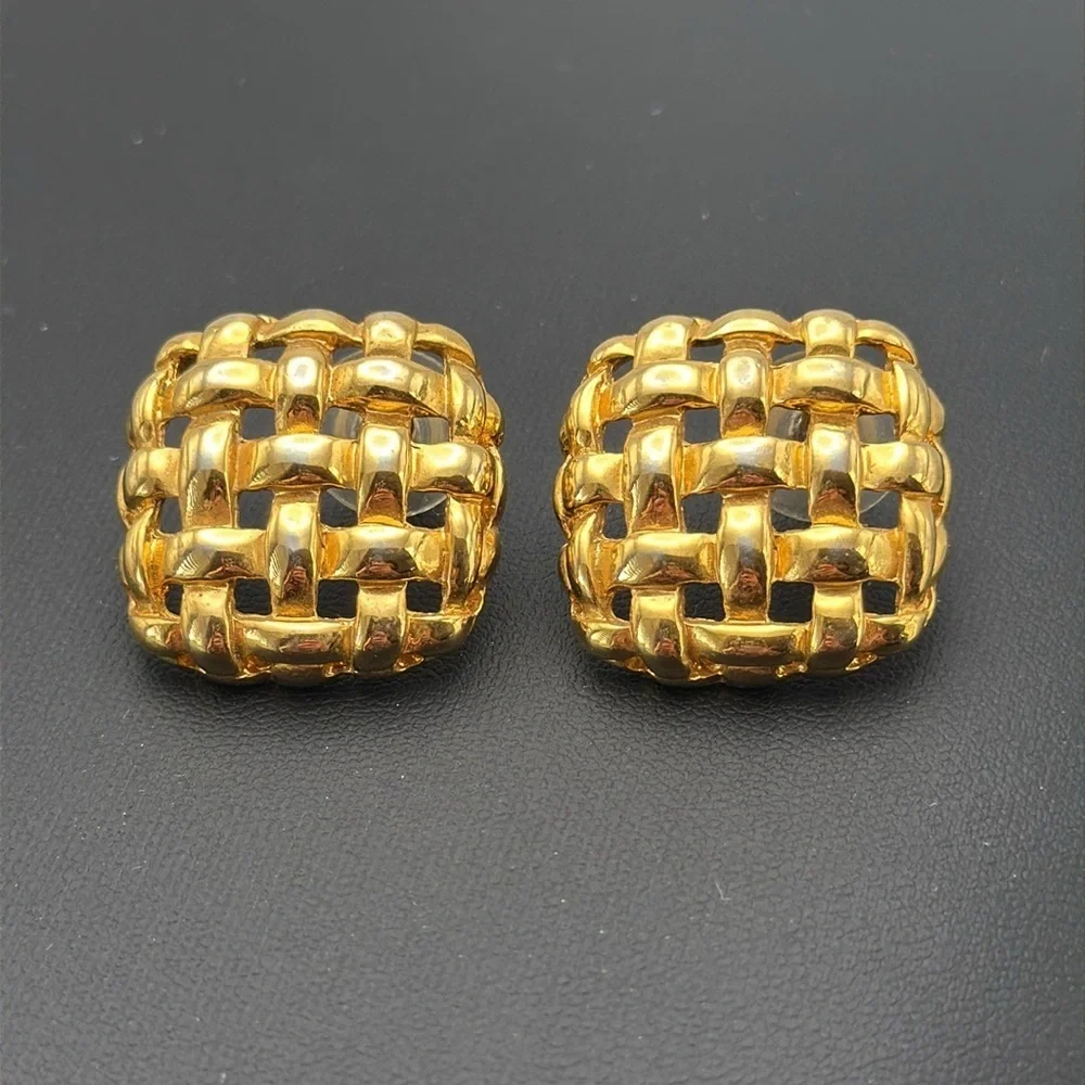 Gold tone square classic basket weave statement pierced earrings designer vibes